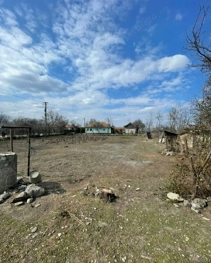 Vand casa batraneasca si teren - imagine 4