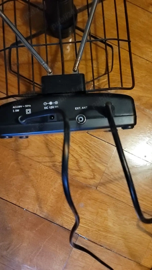 Antena si amplificator semnal TV de camera KONIG