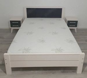 Paturi din lemn masiv tapitate 