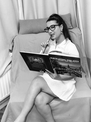 Buna fac doar deplasari la tine sau hotel