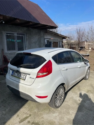Ford Fiesta - imagine 8