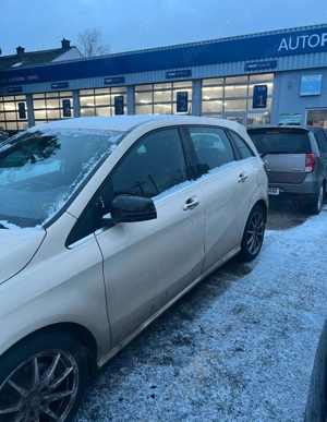 Mercedes-Benz B200 CDI 4MATIC - imagine 2