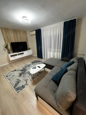 Inchiriez apartament modern 3 camere & 2 bai  - Piata Verde