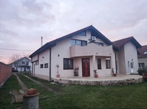 Vând casă P+M 8 camere Cihei - Oradea 
