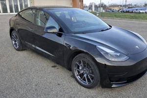Tesla model 3 SR - imagine 2