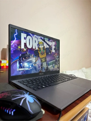 Vand sau schimb Laptop Asus