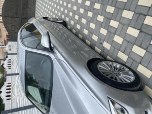 Vând Bmw seria 3 Model Luxury 2012 - imagine 2