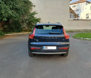 Vând Volvo XC40 T2 MomentumPro  Siguranță și Confort într-o stare impecabilă - imagine 3