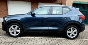 Vând Volvo XC40 T2 MomentumPro  Siguranță și Confort într-o stare impecabilă - imagine 6