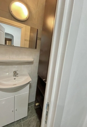 Apartament 3 camere   zonă centrală, renovat recent, complet mobilat - imagine 6