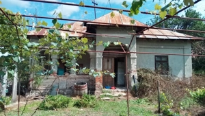 Casa batraneasca + teren