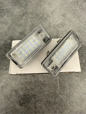 Set 2 lampi led iluminare numar Audi CanBus