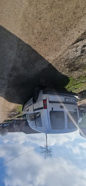 Vând Opel combo 1.6 benzina 