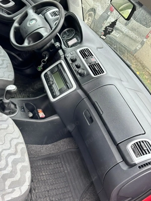 Vând Skoda fabia - imagine 4