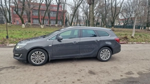 Opel Astra J Sport Tourer - imagine 4