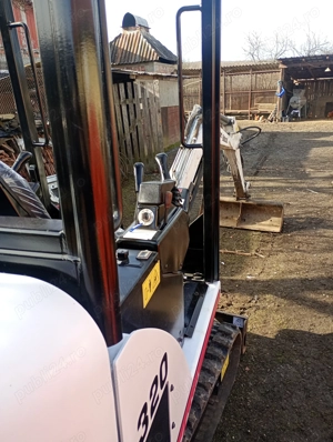 Miniexcavator Bobcat 320 - imagine 5
