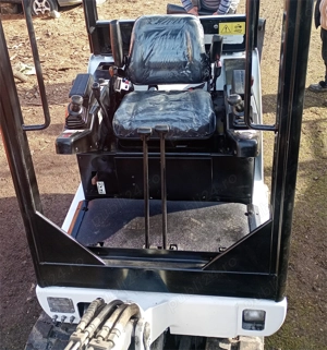 Miniexcavator Bobcat 320 - imagine 2