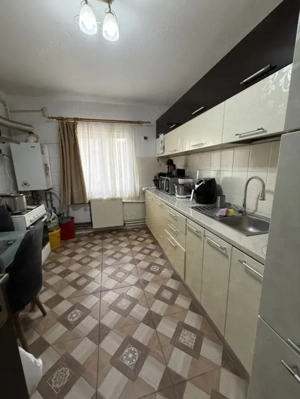 Apartament 4 camere, decomandat, 77 mp utili + 2 balcoane - Soarelui - imagine 5