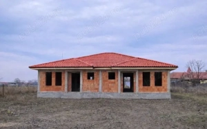 Casa tip duplex in Sandra 