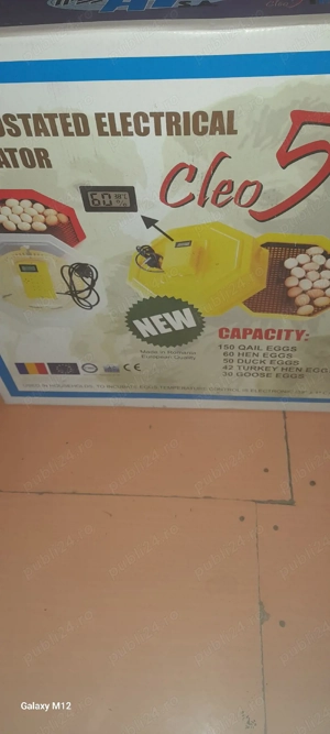 Vînd incubator CLEO  capacitate 60 de ouă folosit doar o Singură Dată aproape Nou  - imagine 3