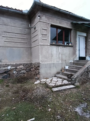 Casa de vanzare cu teren generos - imagine 5