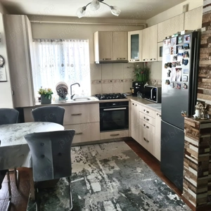 Vând apartament cu 3 camere și curte proprie Baia Mare - imagine 4