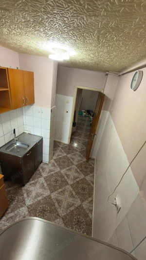 Vand Apartament 3 camere direct proprietar - imagine 9