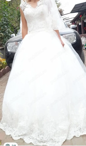 Rochie albă de mireasă
