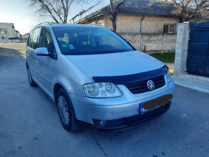 vand Vw Touran 2.0 TDi 140 cp - imagine 4