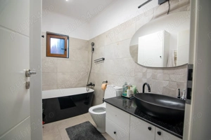 Proprietar vand duplex despartit prin camera tehnica - imagine 5