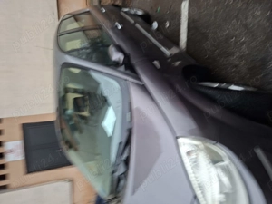 Vând Renault Scenic 2,an 2003,motor benzina 1,6,acte la zi,functioneaza perfect - imagine 3