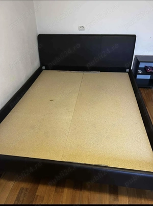 Pat dormitor + masă sticla