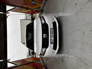 Inchiriez Dacia Sandero Uber Bolt