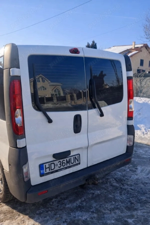 Renault Traffic 8+1 long 2.0dci - imagine 5