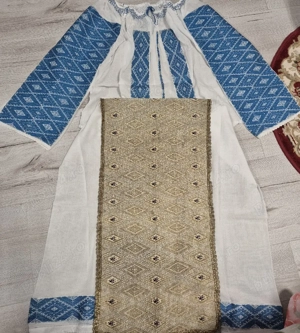 vând costume populare din Banat