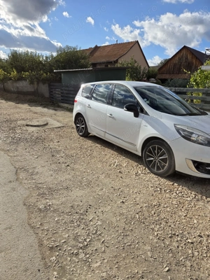 Persoana fizica vând Renault Grand Scenic  - imagine 2