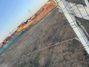 Vând teren 600 mp cu deschidere de 30 m