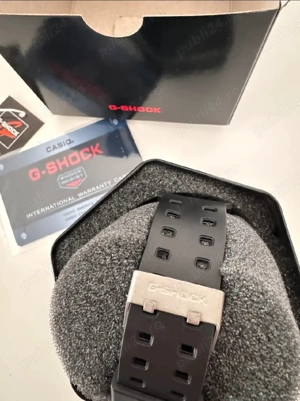 G-shock.   - imagine 3