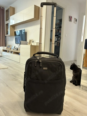 Troller- Think Tank Airport Security V30