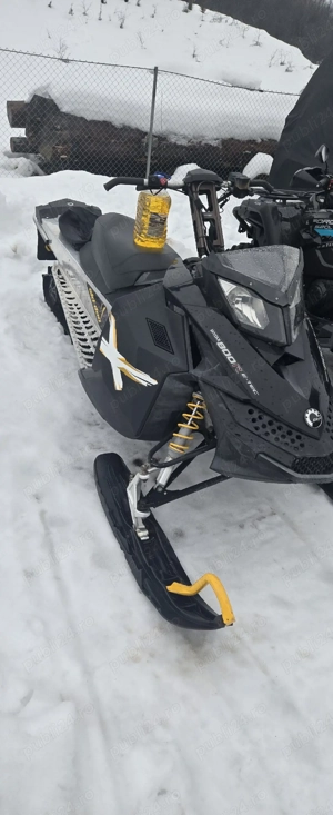 snowmobil  skiidoo 800