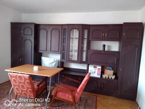 De vânzare apartament decomandat cu 2 camere în Reșița, jud. Caraș-Severin. - imagine 2