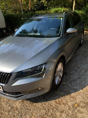 Skoda Superb  - imagine 8