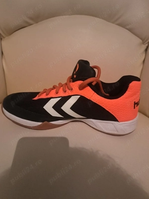 adidasi Hummel nr 38 impecabili