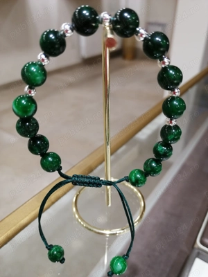 Vând brățari din pietre naturale cu bile din argint