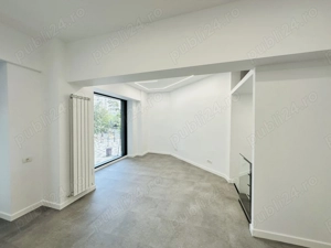 Spațiu comercial NOU amenajat în zona pietonala cu vad comercial -Bd. Decebal   - imagine 6