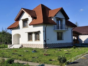 Casă de vânzare  - imagine 2