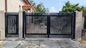 Poarta batantă si Portita 