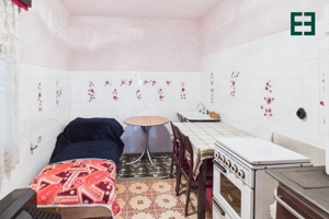 Casă cu 10 camere și 1437 mp teren în Ineu - Arad - imagine 17