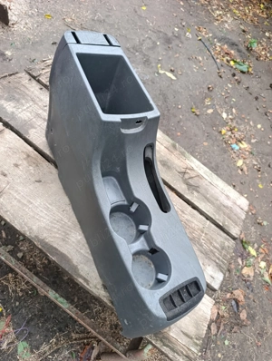 Vînd consola centrală Hyundai Tucson  - imagine 3