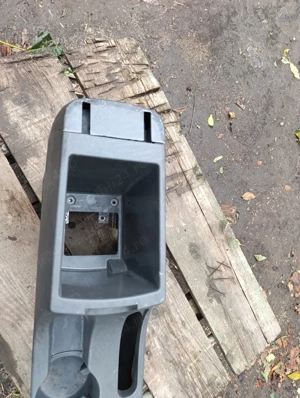 Vînd consola centrală Hyundai Tucson  - imagine 4